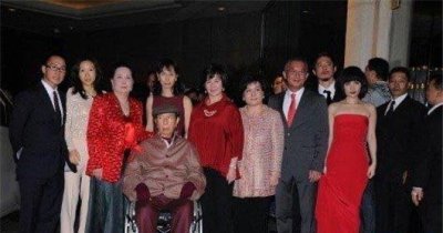 ​澳门四大家族，赌王何鸿燊名气最大（四国混血颜值爆表）