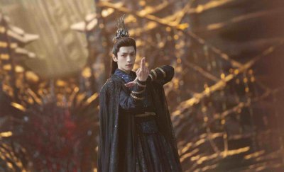 ​《长月烬明》：澹台烬因为这六场幻梦，飞升成神