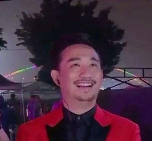 郭德纲的蝴蝶结，周杰伦的性感美腿，我送你5分钟的笑点