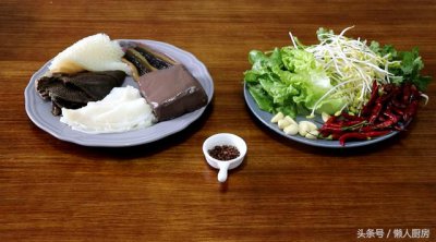 ​最简单的毛血旺做法（教你做饭店比较受欢迎的毛血旺）