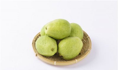 ​番石榴去皮后还有营养吗，番石榴好吃吗？