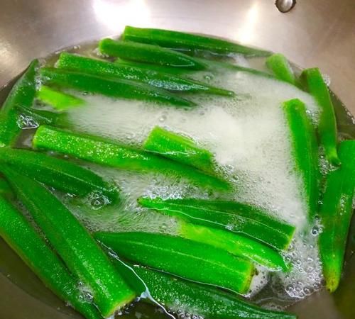 秋葵用开水烫一下可以吃嘛为什么