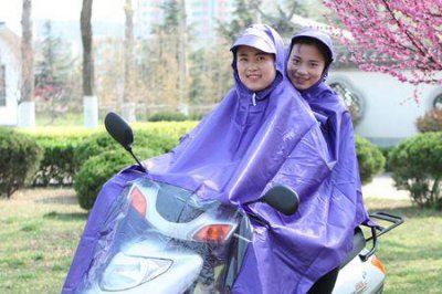 ​电动车雨衣单人和双人哪个好用