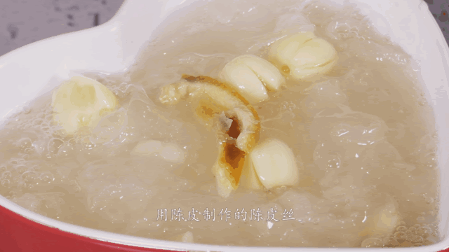 银耳莲子羹怎么做又粘稠又好吃（银耳莲子羹的简单做法）(13)