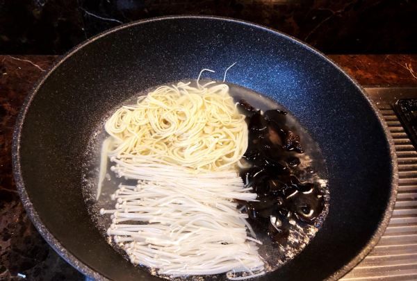 牛肉炖汤怎么做好吃,牛肉汤怎么做好吃又嫩图4