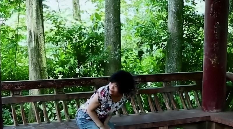 流浪女琼姐成豪门阔太被质疑剧本炒作（网红琼姐是什么来头）(图2)