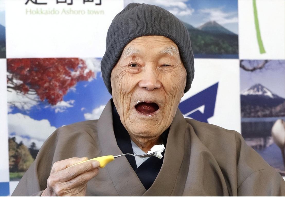 日本人的平均寿命在世界排行高吗（日本人的平均寿命是多少）