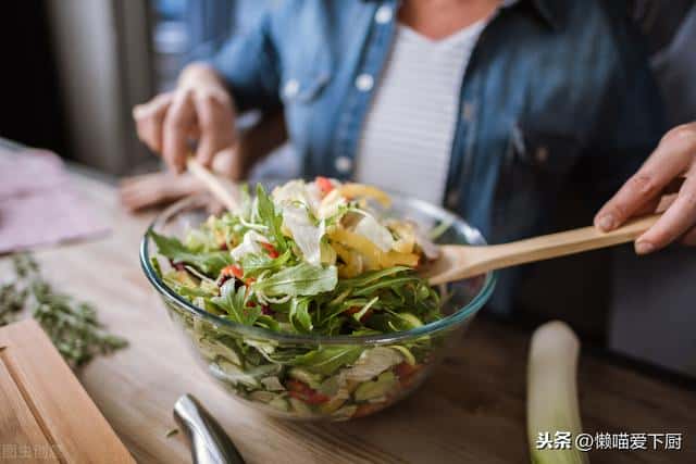 最适合做蔬菜沙拉的菜叫什么名字（十种常见的蔬菜沙拉）