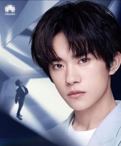​易烊千玺签约的艺人