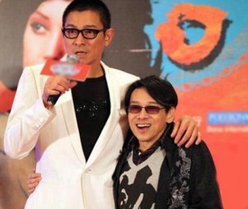 ​小个子泰迪罗宾（身高不足一米五）