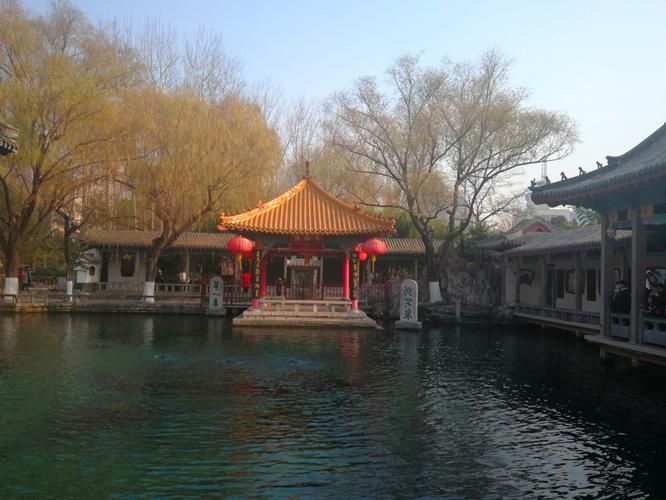 第一天：济南、趵突泉、大明湖（小清河）