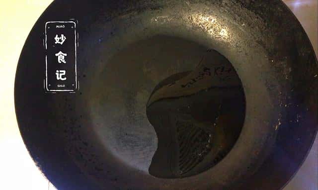 煮挂面是开水下面还是冷水下面（煮挂面是开水下还是冷水下）
