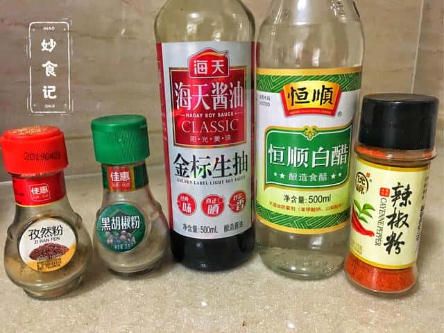 煮挂面是开水下面还是冷水下面（煮挂面是开水下还是冷水下）