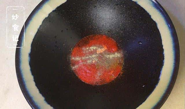 煮挂面是开水下面还是冷水下面（煮挂面是开水下还是冷水下）