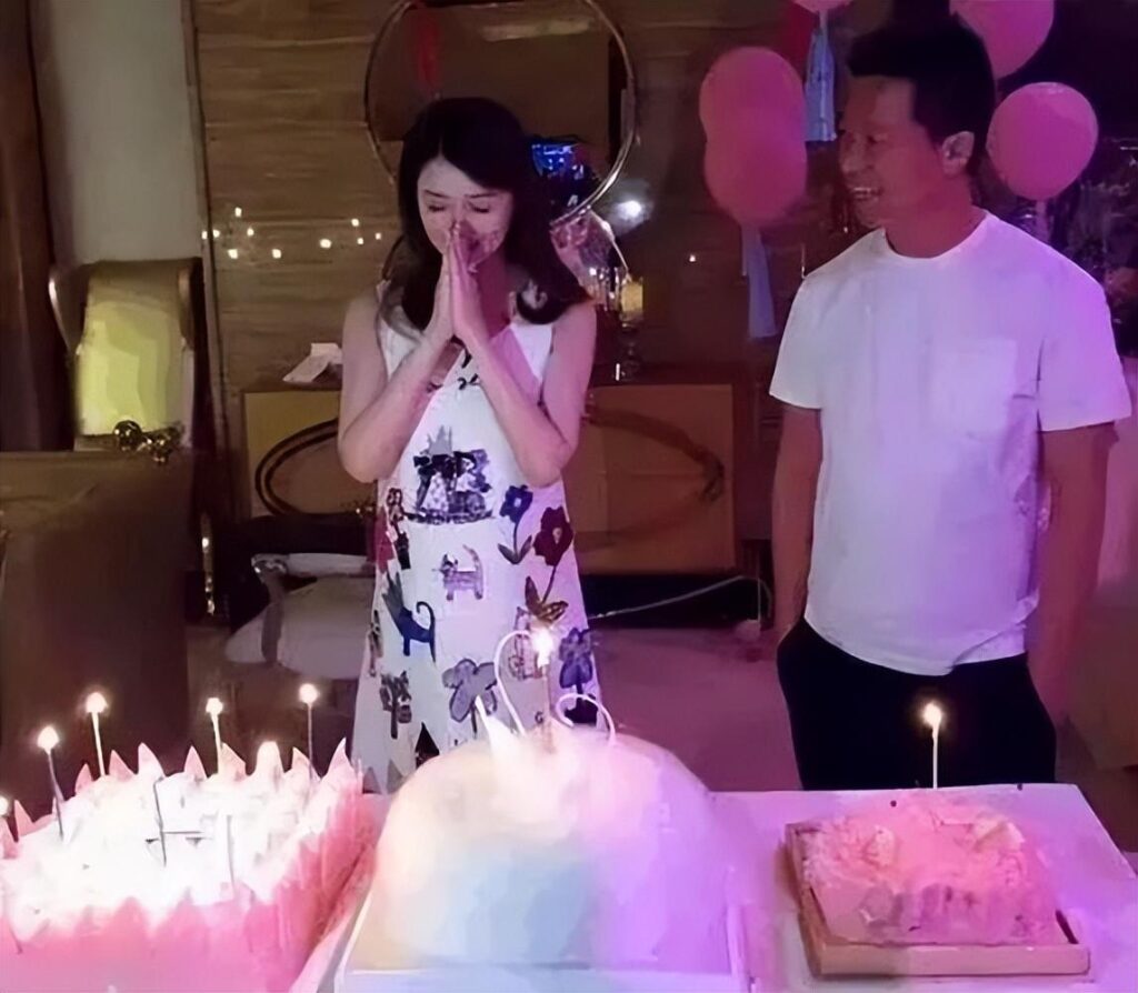 机器侠的演员_甘薇现状