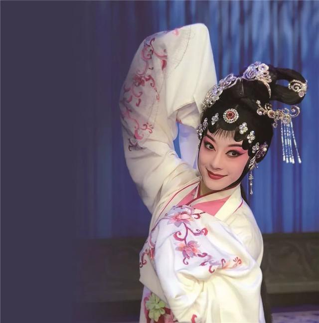 演员得白玉兰奖代表什么 白玉兰戏剧奖各奖项揭晓(9)