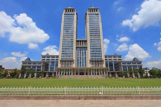 中国医科的大学排行（中国医科大学排名前十）
