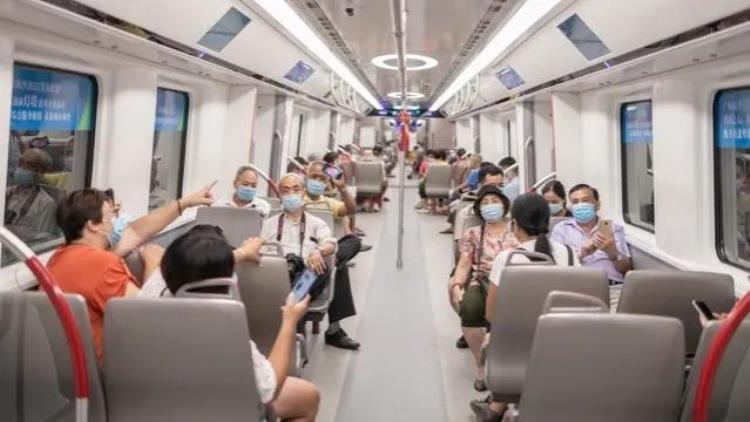 六号线没有座位「而6号线却连一般的座位都少有坐地铁不如坐公交车」
