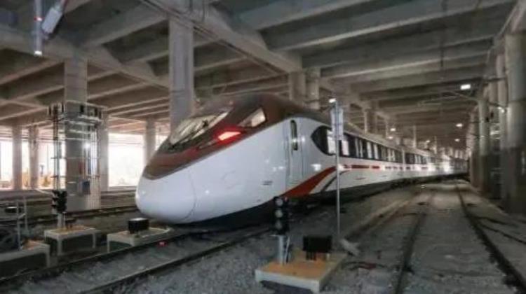 六号线没有座位「而6号线却连一般的座位都少有坐地铁不如坐公交车」