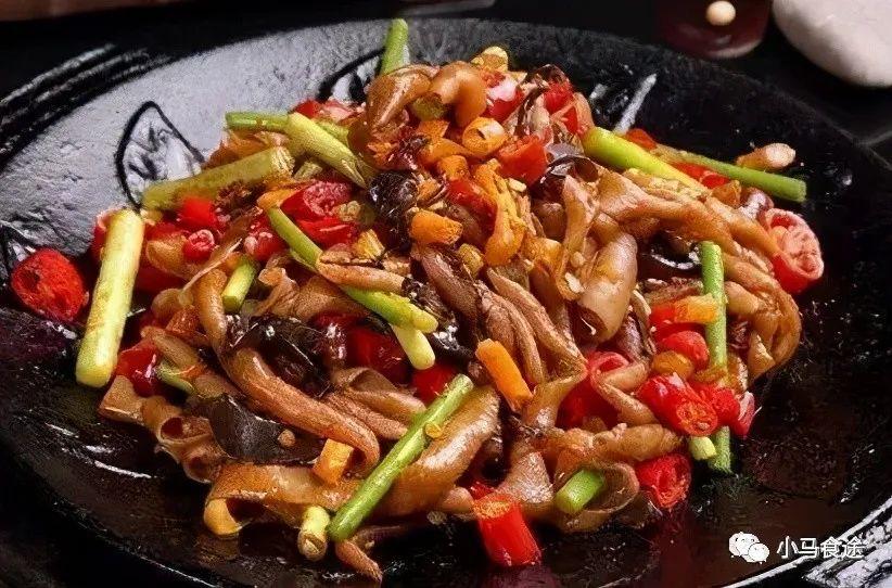 四川肥肠的正宗做法，步骤明确，值得参考