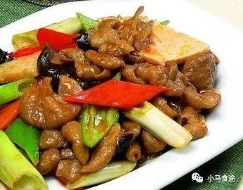 四川肥肠的正宗做法，步骤明确，值得参考