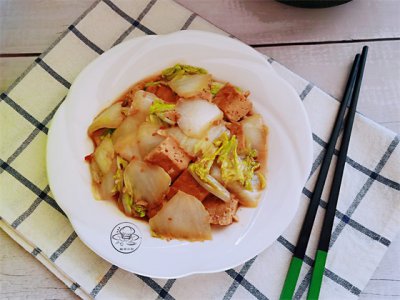​炒白菜有窍门，学会了出锅的白菜口感脆爽香辣入味，家人爱吃