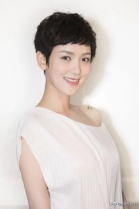 ​李晓峰个人资料简介（娇俏美艳的李晓峰）