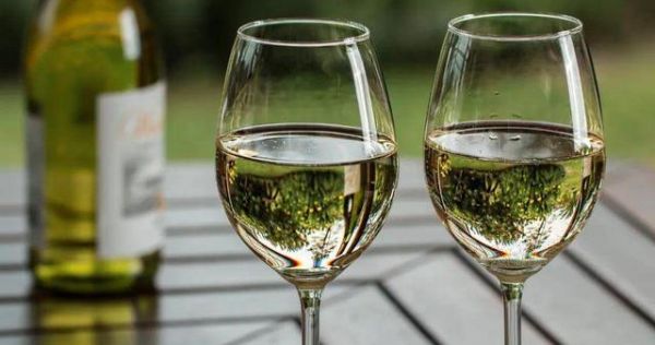 白葡萄酒上头怎么办