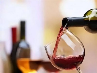 ​红酒开瓶后放了半年还能烧菜吗(红酒开瓶怎么开)