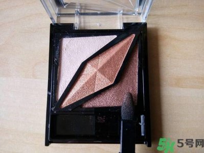 ​凯朵kate觉醒钻光闪耀杏仁三色眼影使用方法及画法步骤