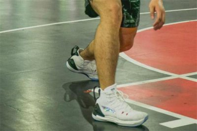 ​李宁驭帅13和音速7哪个好 驭帅13和音速7对比测评