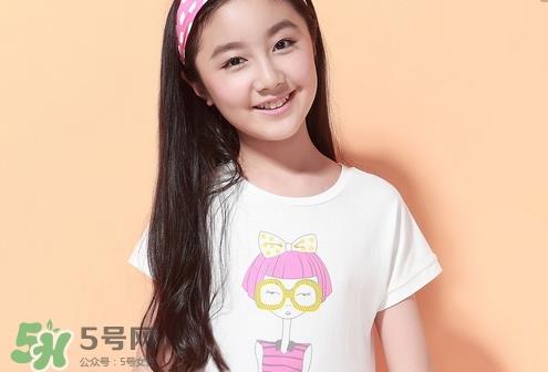 13岁女生胸部变大正常吗?13岁女生胸部多大才正常?