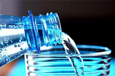 ​保温杯里的水可以过夜喝吗 保温杯日常注意事项