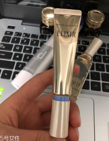 怡丽丝尔抗皱眼霜好用吗 怡丽丝尔新版抗皱精华眼霜