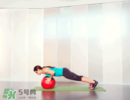 药球波比跳怎么练？波比跳这样练才有效
