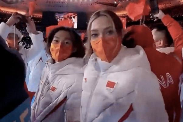 谷爱凌苏翊鸣同框像在蹦迪 闭幕式央视解说泰斗宋世雄再度出山