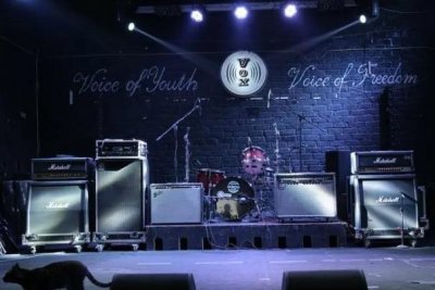 ​livehouse什么意思怎么读：小型现场演出(起源于日本)