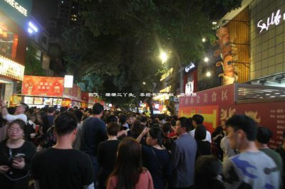 ​广州美食大受欢迎，2018年广府庙会美食节上又一道亮丽风景线