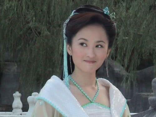 《欢天喜地七仙女》中的“五妹”竟然是她，如今已经结婚有了孩子