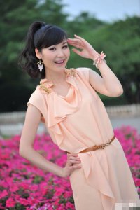 ​《欢天喜地七仙女》中的“五妹”竟然是她，如今已经结婚有了孩子