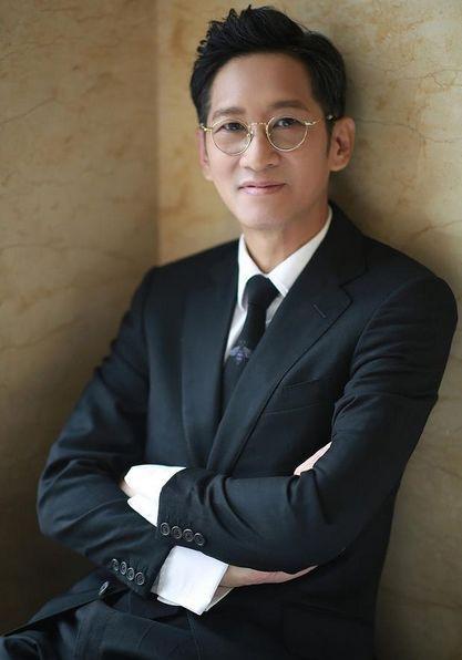 《我是特种兵》里面蝎子微博晒照，网友：这颜值，我服！