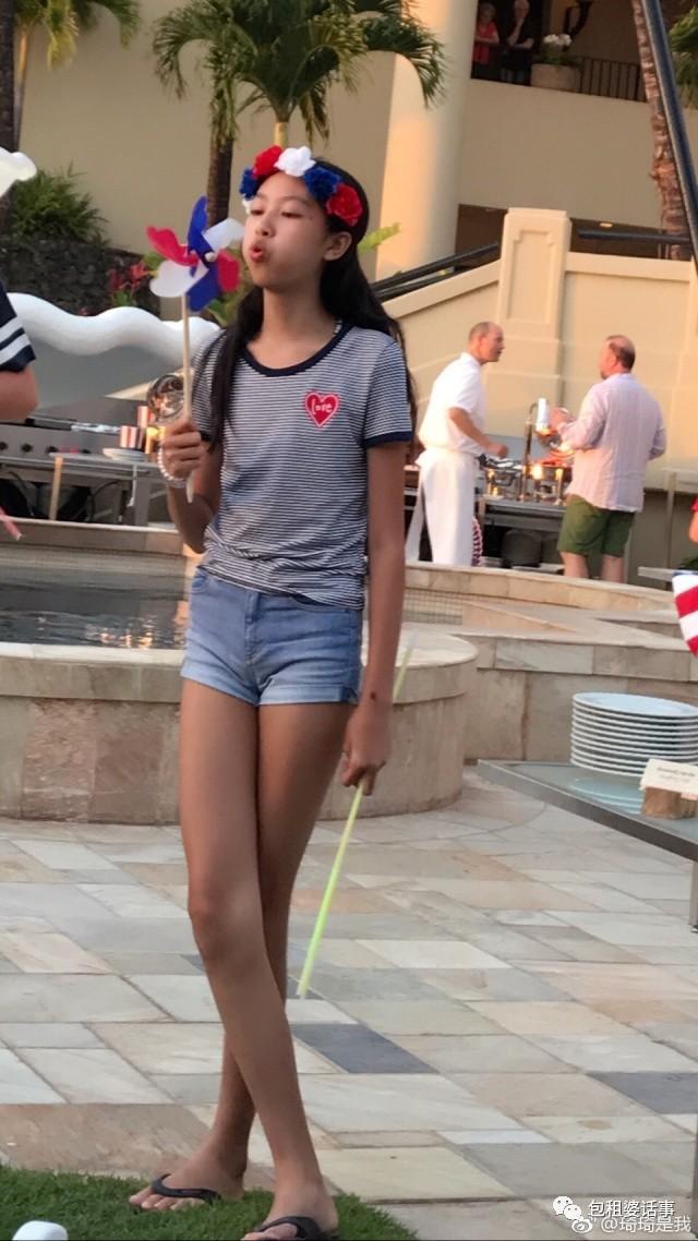 任达华12岁女儿腿长逆天？那跟“验腿机”雎晓雯比呢？
