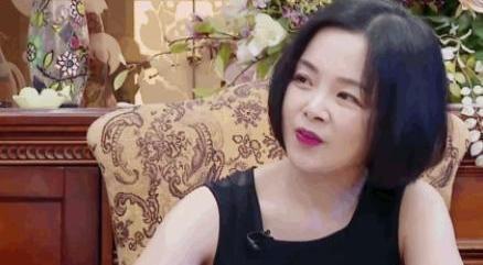 李汶翰背景惊人，网友感叹：良好的家庭培养优秀的人