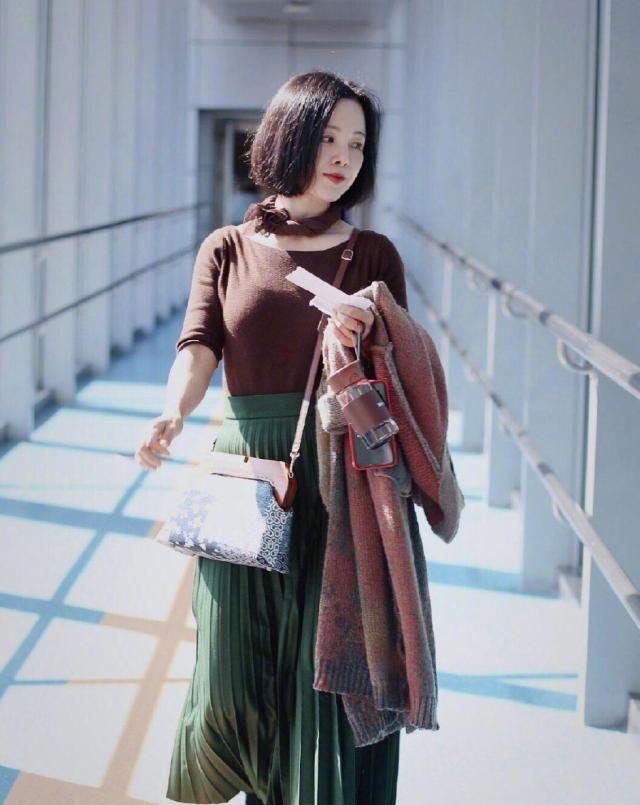 李汶翰背景惊人，网友感叹：良好的家庭培养优秀的人