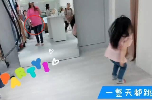 伊能静晒平坦小腹否认怀孕传闻