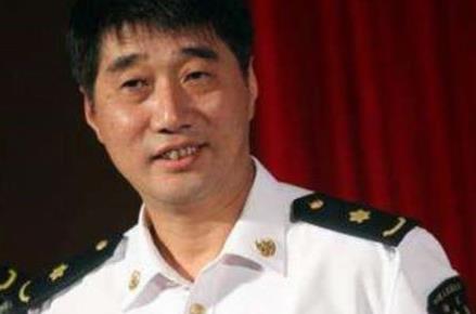 陈赫的两个舅舅，一个是著名导演陈凯歌