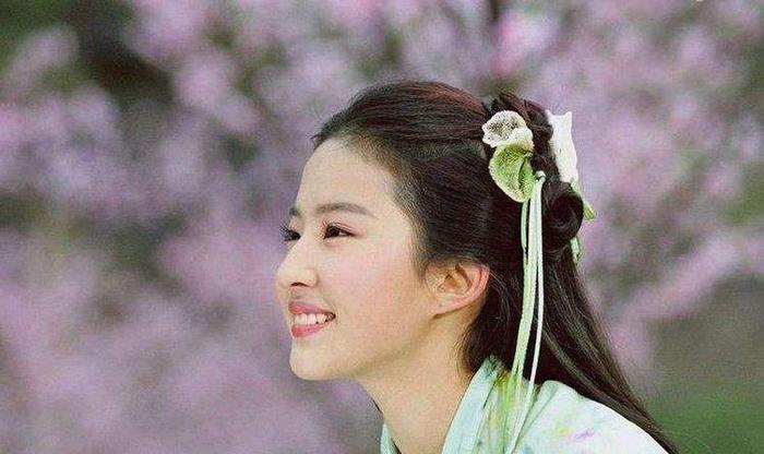 刘亦菲宋承宪已秘密复合,携手公布结婚喜讯!年底韩国正式完成