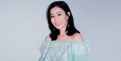 ​明星佘诗曼一组时尚写真风尚大片，淡雅自信之美气质尽显！