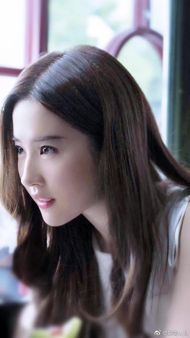 刘亦菲《二代妖精》发型盘点，丸子头狐狸卷每一套都美呆了！