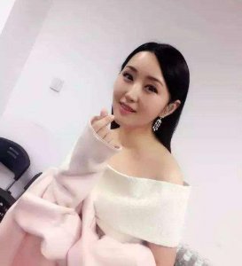 ​47岁杨钰莹为何不嫁出去？